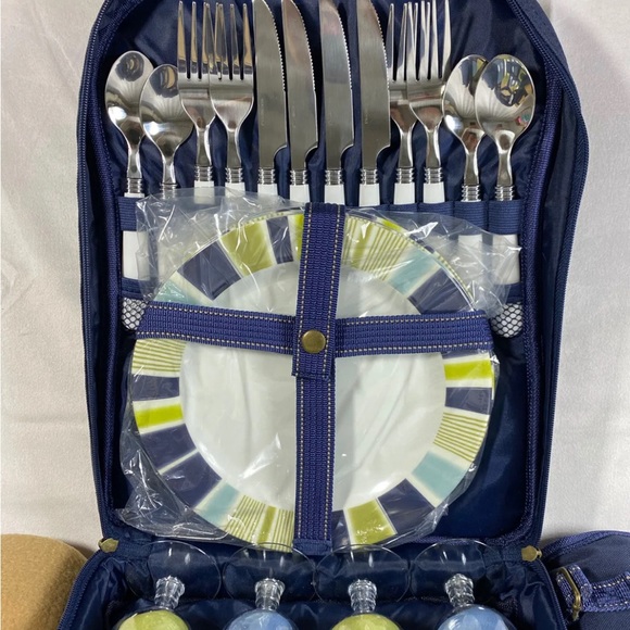 PICNIC AT ASCOT BACKPACK display picture 3